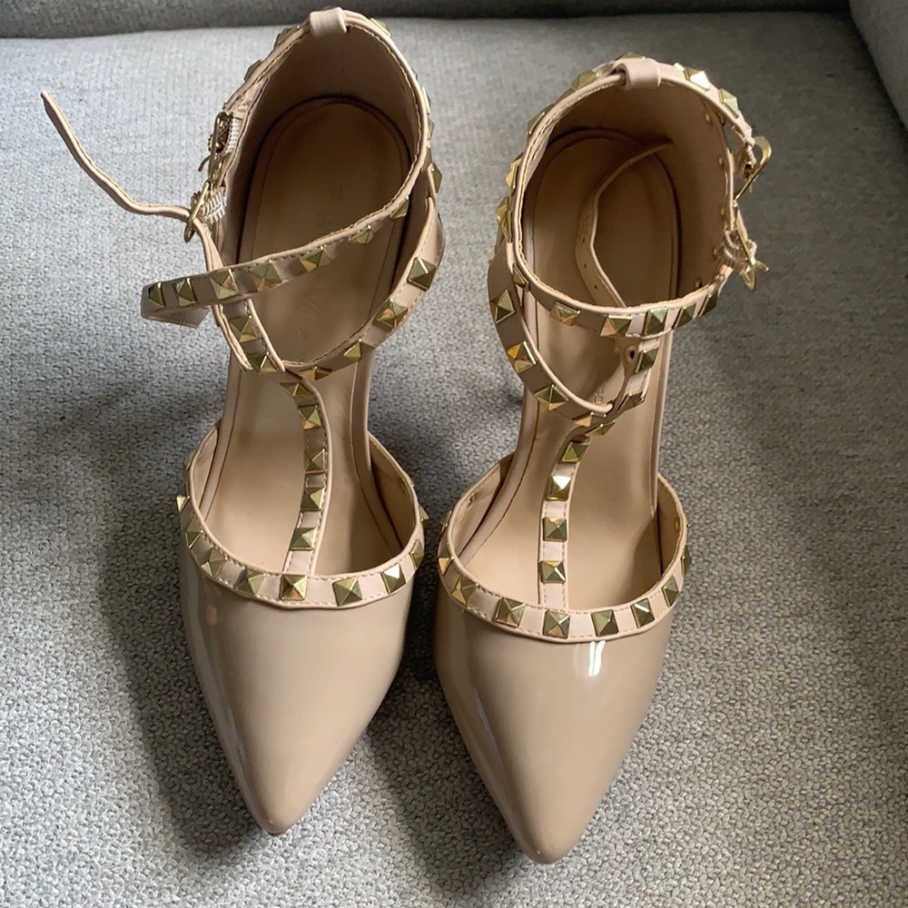 Wild diva lounge 4 1/2 inch heels